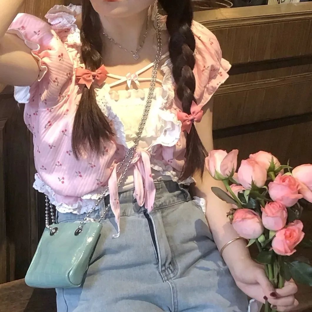 三条黑暗的街道